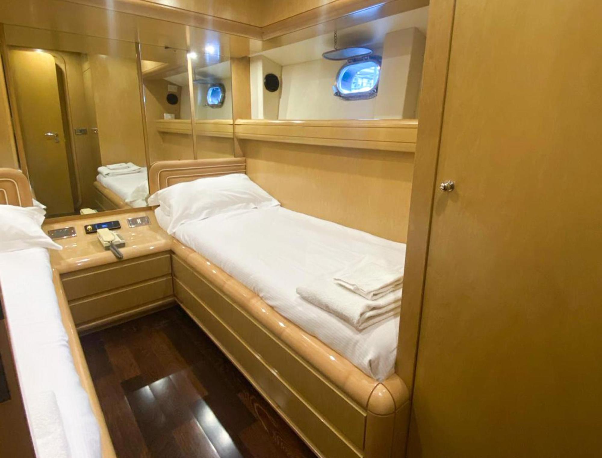 Bb Boat Lady A Hotell Genua Exteriör bild